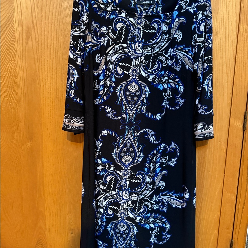 Roz & Ali Navy and White Paisley Long Sleeve Dress